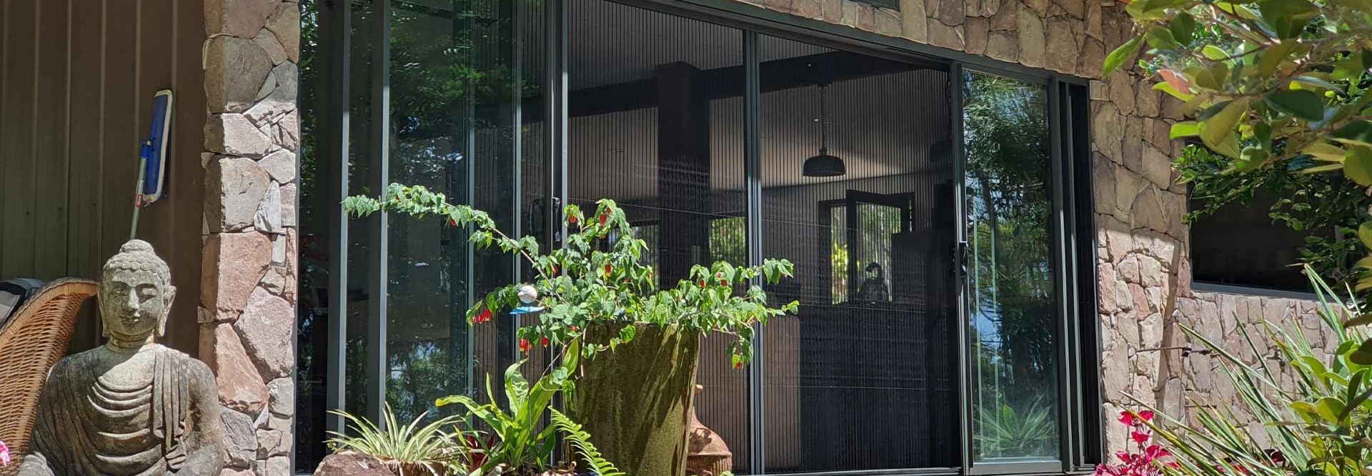 retractable insect screens-banner