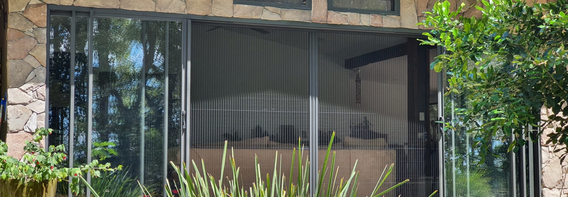 retractable sliding doors-banner